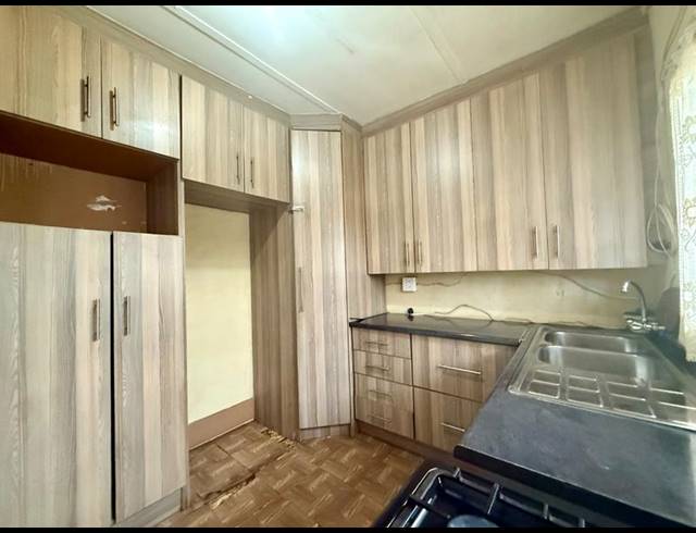 3 BEDROOM HOUSE FOR SALE IN VANDERBIJLPARK CW 5